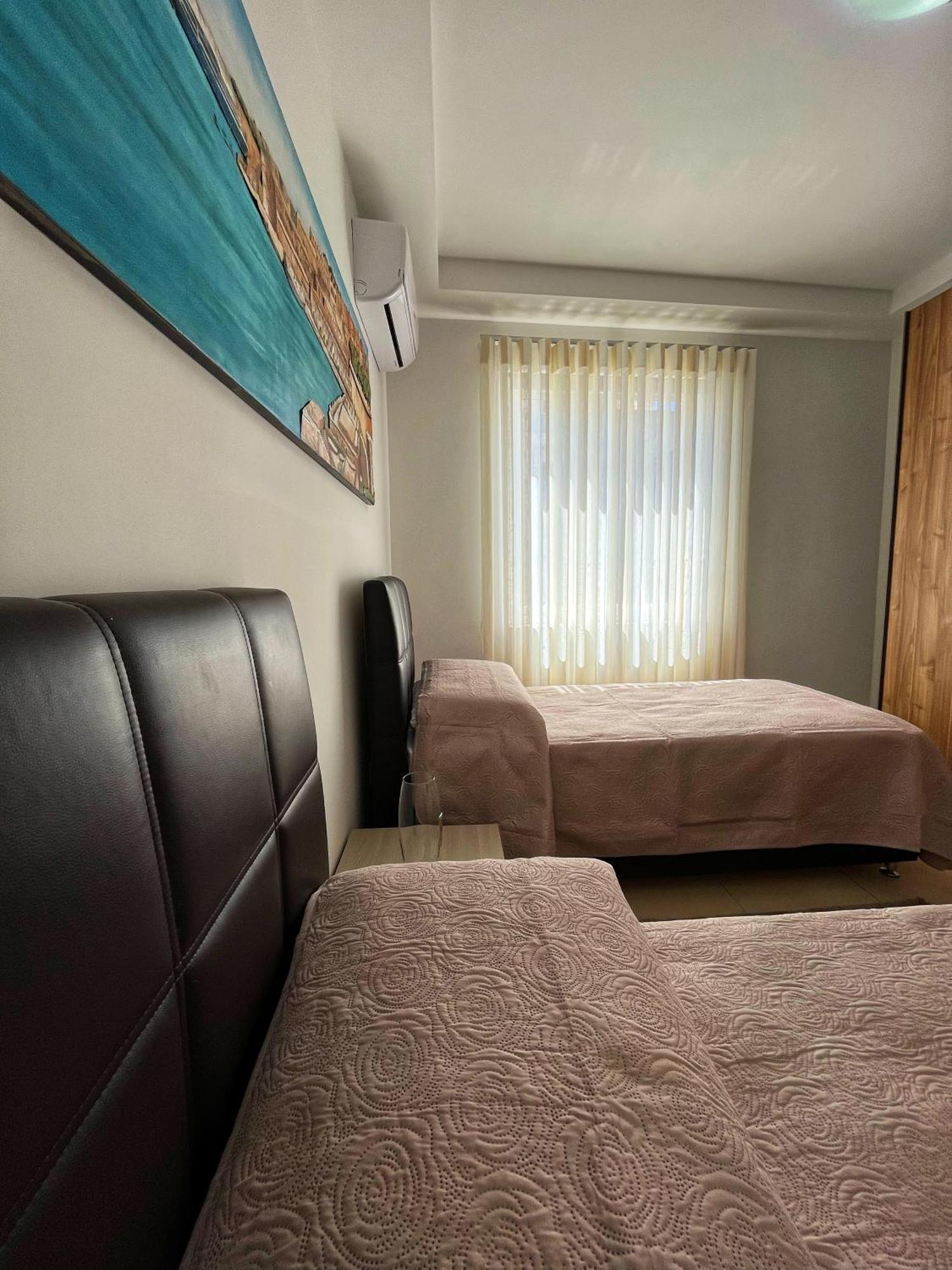 Charming Two Bedroom Apartment Pieta Екстер'єр фото